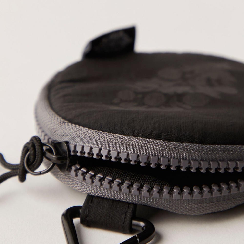 Free People Essentials Only Pouch - Picture 4 of 9